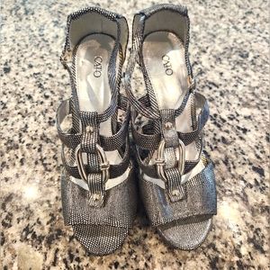 Silver and black wedge